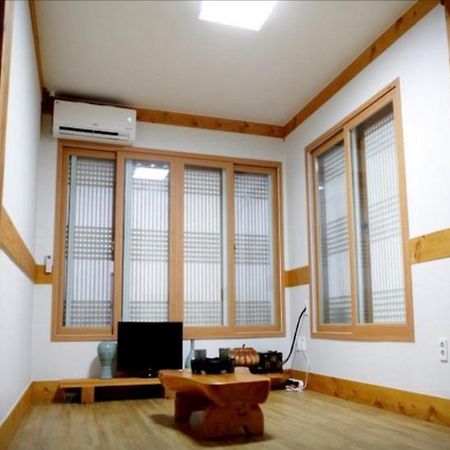 Heungbuga Hanok Jeonju Exterior photo
