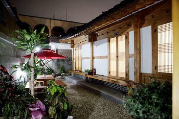 Heungbuga Hanok Jeonju Exterior photo
